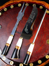 Kit Churrasco Cabo Resinado - Cabo Preto, Branco e Dourado c/Listras Laranja