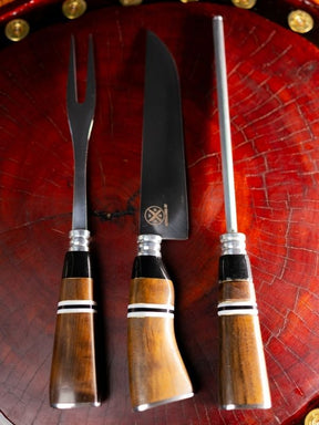 Kit Churrasco Cabo Resinado - Cabo Madeira e Branco c/Listra Preta